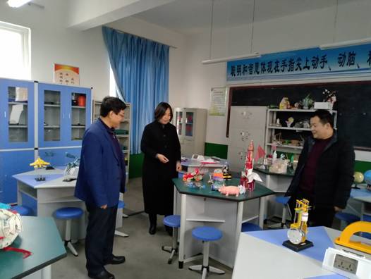 2018-11-14 ballbet贝博去东党初级中学扶贫收条IMG_20181114_121252